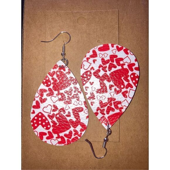 ☀️3/$12☀️ Red and White PolkaDot Heart Earrings - Picture 1 of 3